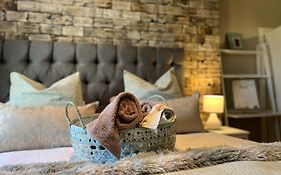 Hephzibah Inn Guest House And Venue